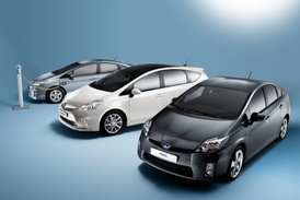 Rodina modelů, které založily slávu hybridů - Toyota Prius.