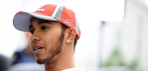 Lewis Hamilton svého rozhodnutí nelituje.