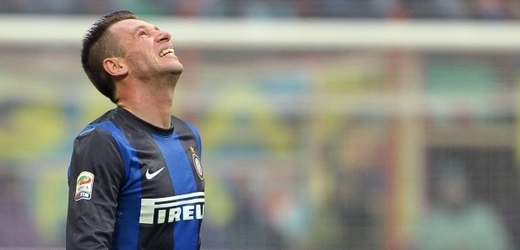 Fotbalisté Interu Milán sice uhájili druhé místo v italské lize, vedoucímu Juventusu se ale nepřiblížili.