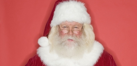 Santa Claus naděluje dárky především dětem z anglosaských zemí, jeho postava je však známá po celém světě (ilustrační foto). 