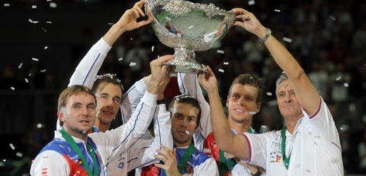 Čeští tenisté po triumfu v Davis Cupu.