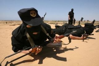 Palestinští džihádisté při výcviku v Gaze.