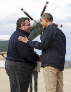 Christie a Obama prokázali při hurikánu Sandy "potřebnou spolupráci a nadstranický postoj".