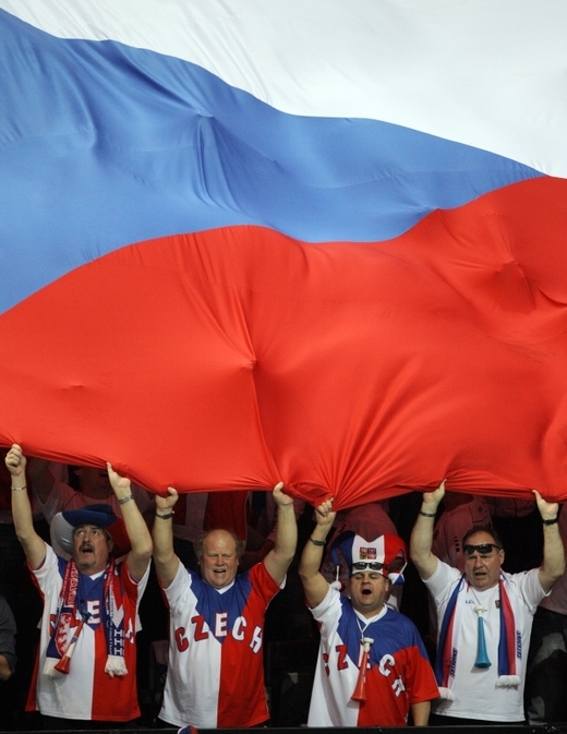 Čeští fanoušci měli na sobě dresy se správným vyobrazením české vlajky.