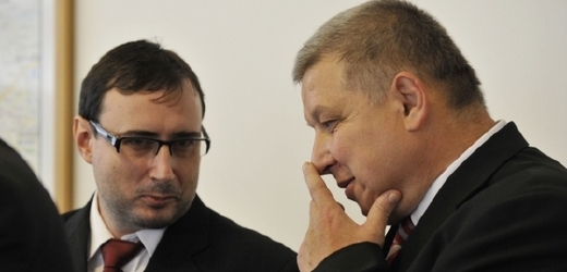 Zdeněk Švec (nalevo) kandidoval do zastupitelstva za KSČM.