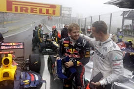 Vettelovi pogratuloval k úspěchu i Michael Schumacher, který se s F1 závodem v Brazílii rozloučil.