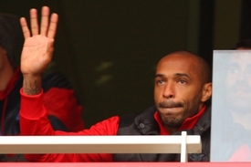 Thierry Henry se objevil na tribuně už při utkání proti Tottenhamu.