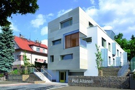 Oceněná pasivní bytová vila Pod Altánem v pražských Strašnicích.