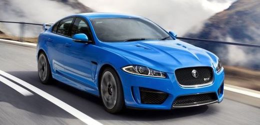 Další jaguar, jemuž rychlost 300 km/h nedělá potíže.