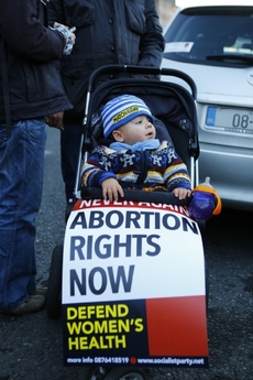 Po smrti Savity Halappanavarové se v Irsku konaly demonstrace za povolení potratů.