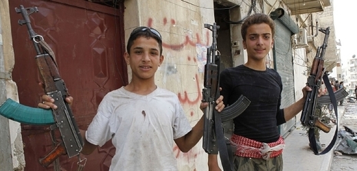 Syrští rebelové údajně využívají v boji i nezletilé chlapce (ilustarční foto).
