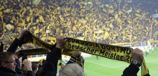 Na stadionu Dortmundu panuje fantastická atmosféra.