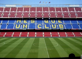 Fotbalový klub FC Barcelona se zapojil do ostrého souboje s ústřední vládou v Madridu obhajobou katalánštiny jako rovnoprávného jazyka.