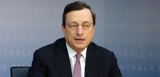 Prezident ECB Mario Draghi je poslem špatných zpráv.