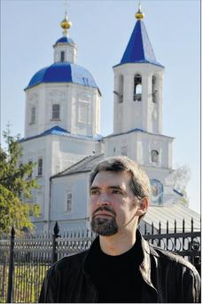 Pravoslavný kněz Sergej Baranov se zapsal do povědomí tím, že se odvážil pozdvihnout hlas proti uvěznění členek punkové skupiny Pussy Riot.