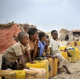 "Skoro polovina obyvatel Země bude žít v oblastech s problémy s vodou," uvedla zpráva.
