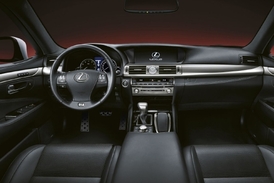 Lexus patří mezi luxusní značky, jasným dokladem je i interiér.