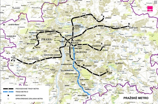 Plánovaná trasa metra D (modře).
