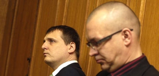 Poslanci Vít Bárta (vlevo) a Jaroslav Škárka.