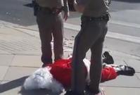 Santa byl za čmárání křídou zatčen.