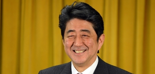 Staronový japonský premiér Šinzó Abe.