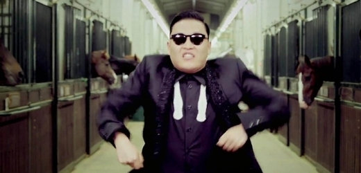 Skladbu Gangnam Style má na svědomí korejský rapper PSY.