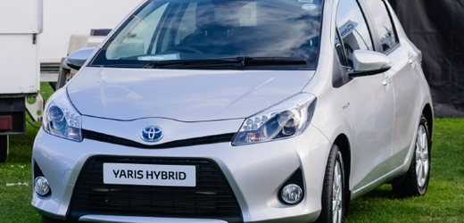 Japonská automobilka Toyota prodala od roku 2000 v Evropě půl milionu vozů s hybridním pohonem pod značkami Toyota a Lexus.