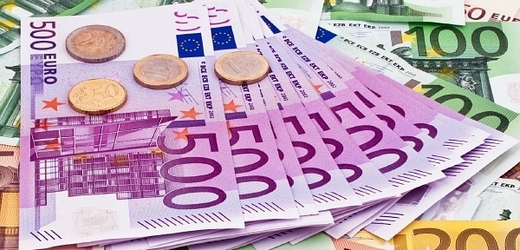 Daň se týká ročního příjmu nad milion eur (asi 25 milionů korun) a platit by měla od nového roku (ilustrační foto).