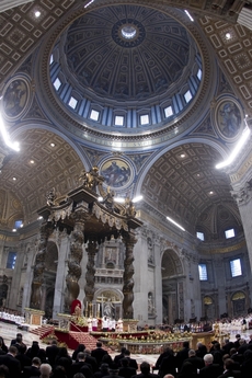 Papež Benedikt XVI. sloužil mši ve svatopetrské bazilice.
