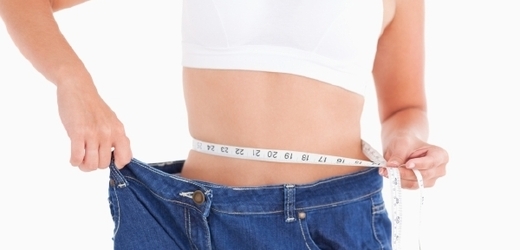 Mezi nejčastější novoroční předsevzetí patří zhubnout, což tradičně vyvolává varování lékařů a dalších odborníků před nárazovými dietami (ilustrační foto).