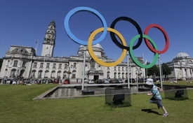 Také olympijské logo je dílem Pierra de Coubertina.