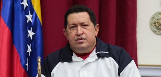 Hugo Chávez je po poslední operaci rakoviny z poloviny prosince nadále postižen plicní infekcí.