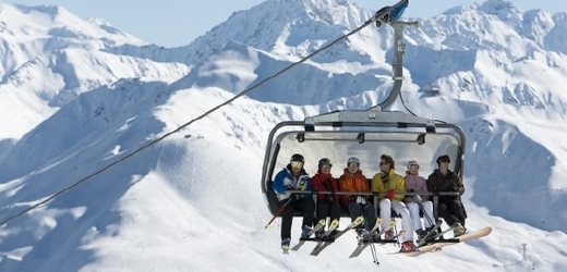 Skiareály zavádějí pro lyžaře nové kontroly (ilustrační foto).