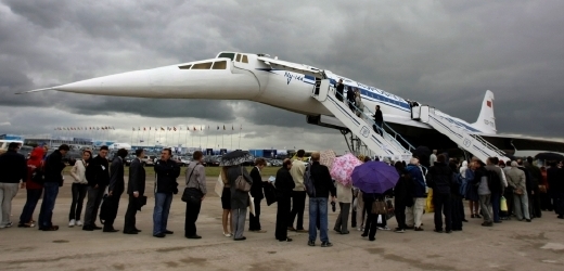 Nadzvukové letadlo v Rusku. 