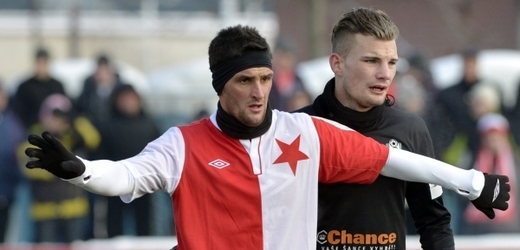 Martin Fenin (vlevo) se poprvé v sešívaném dresu gólově prosadil.