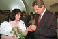 V roce 1993 si tehdejší šéf ČSSD Miloš Zeman vzal Ivanu Bednarčíkovou. (Foto: ČTK)