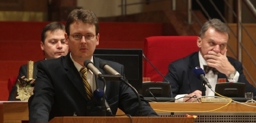 Zastupitel Lukáš Plachý (vlevo).
