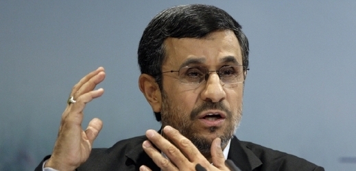 V Íránu se bude v červnu volit nový prezident. Mahmúd Ahmadínežád už po dvou funkčních obdobích kandidovat nemůže.