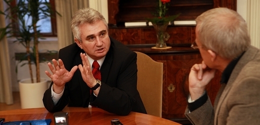 Předseda Senátu Milan Štěch.