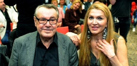 Miloš Forman s manželkou Martinou.