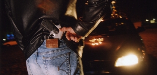 Muž ohrožoval obsluhu plynovou pistolí (ilustrační foto).