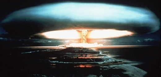 Francouzský jaderný test v Tichomoří (ilustrační obrázek).