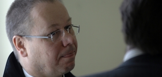 Obviněný Karel Takáč u soudu (snímek z roku 2007).