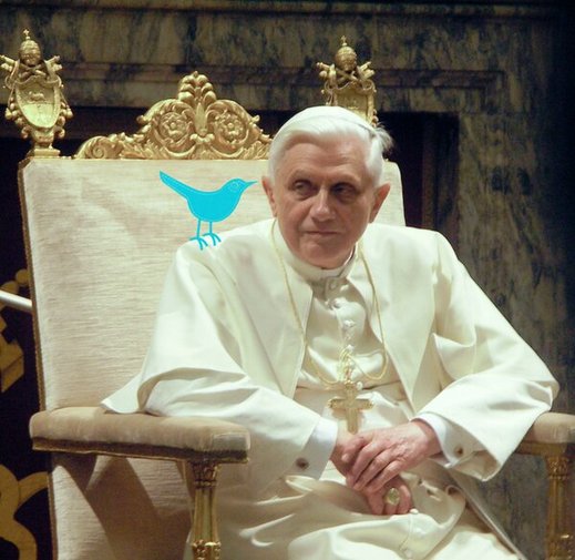 Stojí za papežovým odchodem vybudovaná závislost na sociálních sítích?