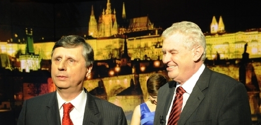 Jan Fischer (vlevo) a Miloš Zeman.