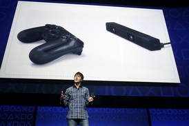 Sony představila ovladač k nové konzoli, který má na rozdíl od svých předchůdců dotykovou plochu.