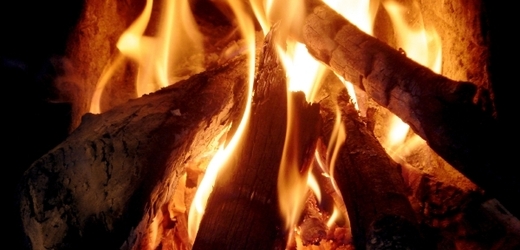 Nory rozdělil televizní záznam plápolajícího ohně (ilustrační foto).