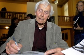 Miroslav Zikmund žije ve Zlíně a 14. února oslavil 94. narozeniny.