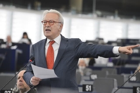 Europoslanec Hannes Swoboda dal Ficovi menší kázání.
