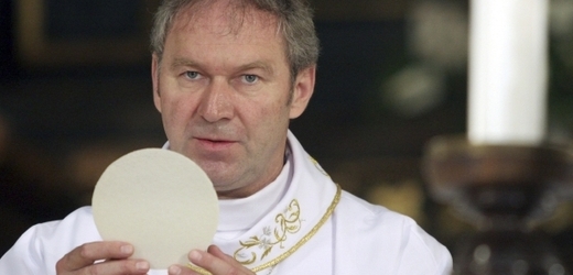 Arcibiskup Bezák (2011).